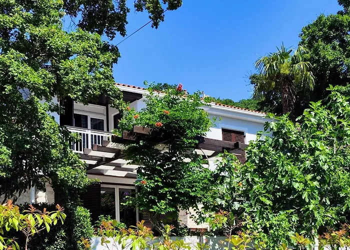 Nada, Paradise By The Sea And Beaches Villa Omišalj