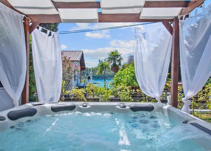 Nada, Paradise By The Sea And Beaches Villa Omišalj