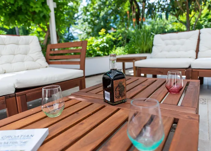 Nada, Paradise By The Sea And Beaches Villa Omišalj