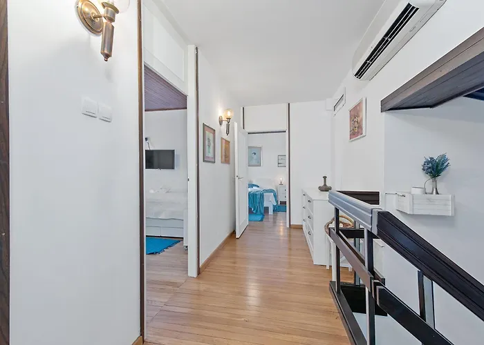 Nada, Paradise By The Sea And Beaches Omišalj