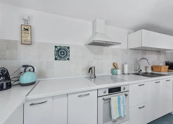 Nada, Paradise By The Sea And Beaches * Omišalj