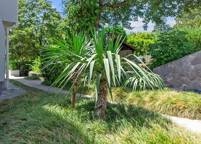 Nada, Paradise By The Sea And Beaches