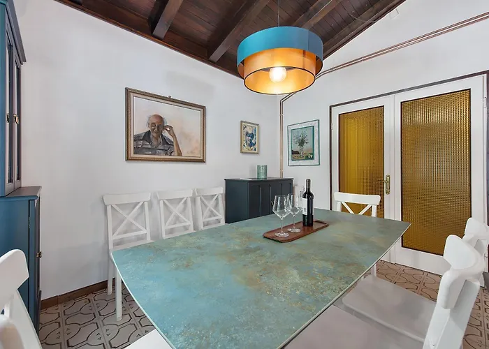 Nada, Paradise By The Sea And Beaches Villa Omišalj