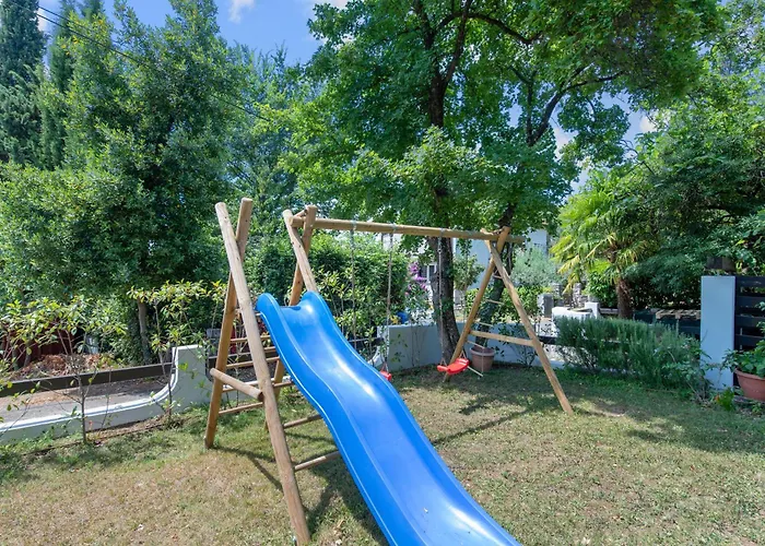 Nada, Paradise By The Sea And Beaches * Omišalj