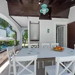 Nada, Paradise By The Sea And Beaches فيلة