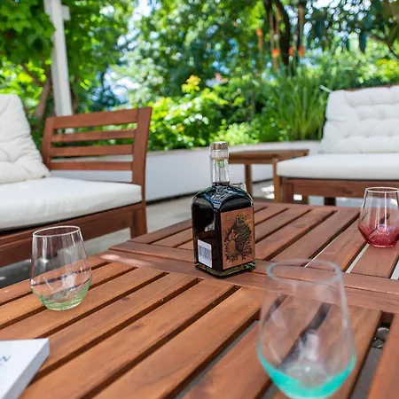 Nada, Paradise By The Sea And Beaches Villa Omisalj